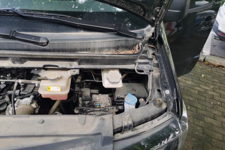 Used JAC Refine M3 2022 PLUS Standard Model 1.5T Engine Bay Left