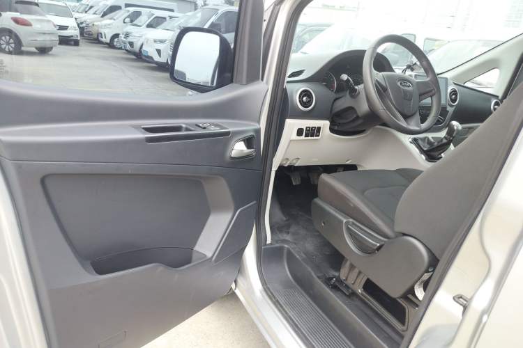 Used JAC Refine M3 2022 PLUS Standard Model 1.5T Driver Seat