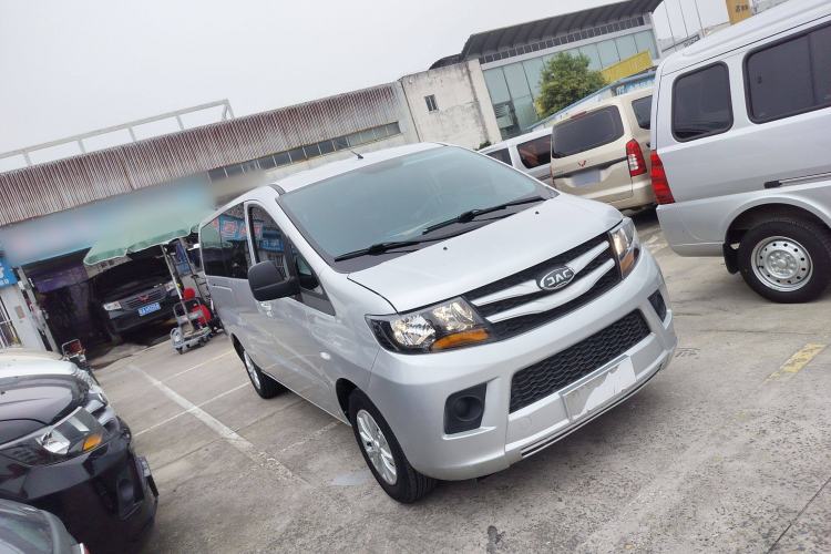 Used JAC Refine M3 2022 PLUS Standard Model 1.5T Front Right 45 Deg