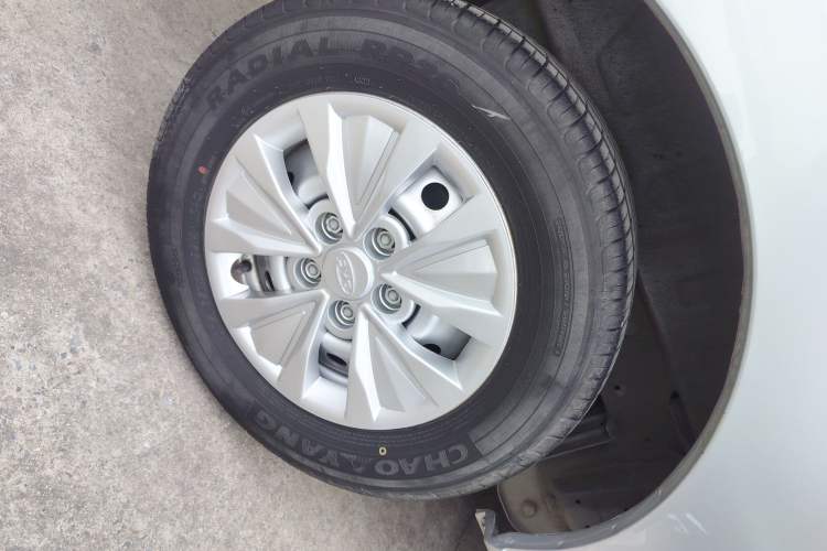 Used JAC Refine M3 2022 PLUS Standard Model 1.5T Right Rear Wheel Hub