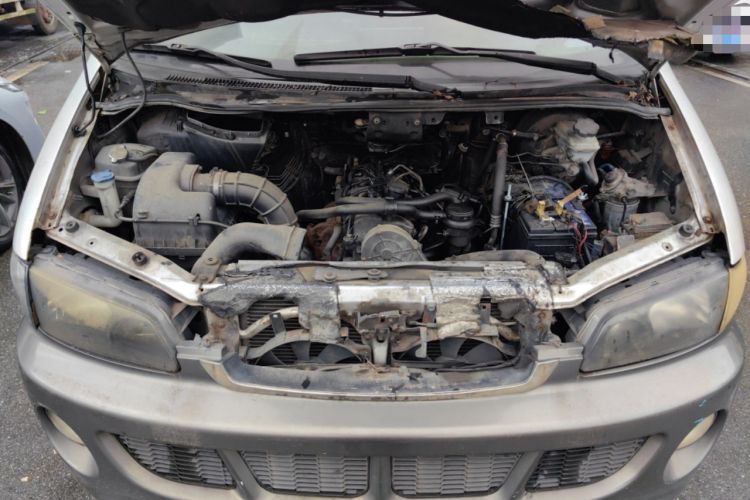 Used JAC Refine M3  Engine Bay