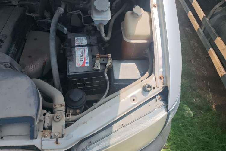 Used JAC Refine M3  Engine Bay Left