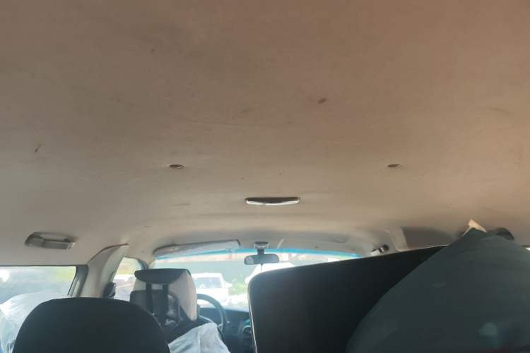 Used JAC Refine M3  Headliner