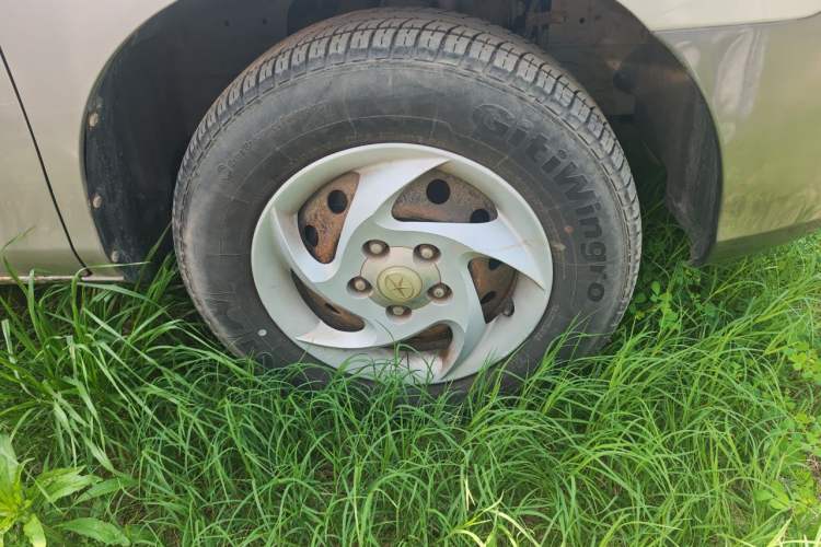 Used JAC Refine M3  Right Front Wheel Hub