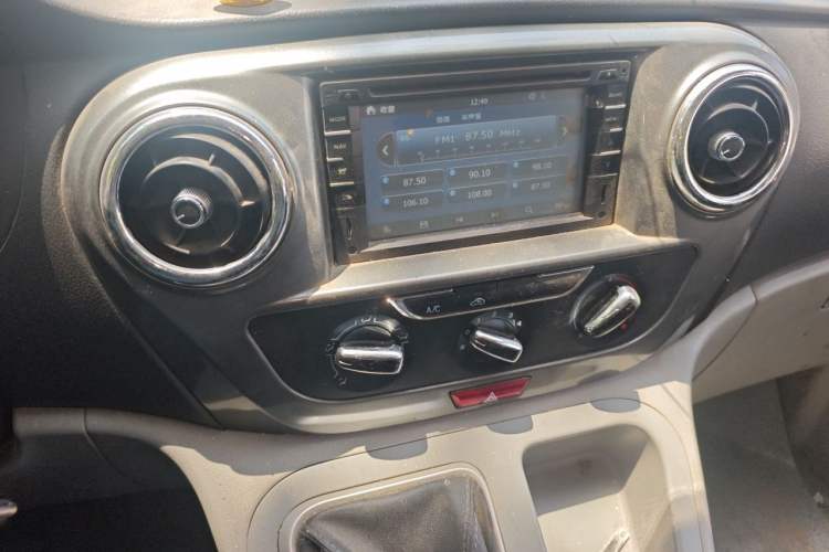 Used JAC Refine M3 2015 Maker Edition 1.6L Luxury Version Audio And AC Panel