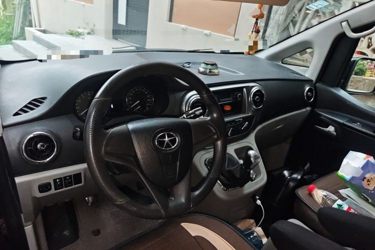 Used JAC Refine M3 2015 Maker Edition 1.6L Luxury Smart Version Center Console