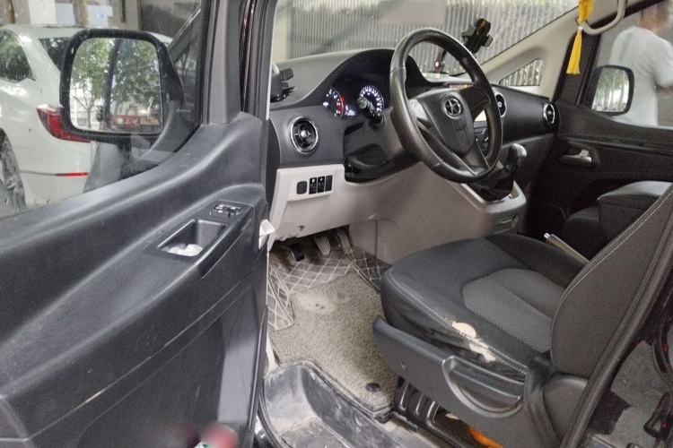 Used JAC Refine M3 2015 Maker Edition 1.6L Luxury Version Driver Seat