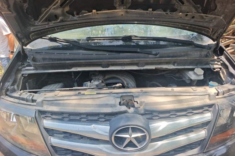 Used JAC Refine M3 2015 Maker Edition 1.6L Luxury Version Engine Bay