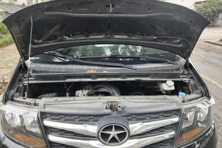 Used JAC Refine M3 2015 Maker Edition 1.6L Luxury Version Engine Bay