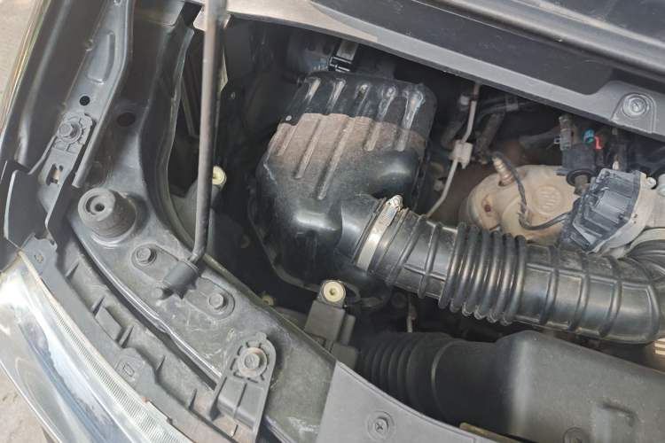 Used JAC Refine M3 2015 Maker Edition 1.6L Luxury Version Engine Bay Right