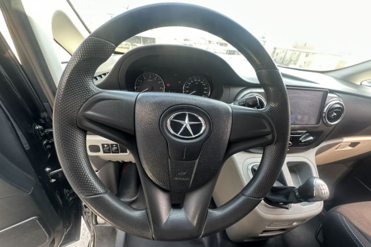 Used JAC Refine M3 2015 Maker Edition 1.6L Luxury Version Interior 10