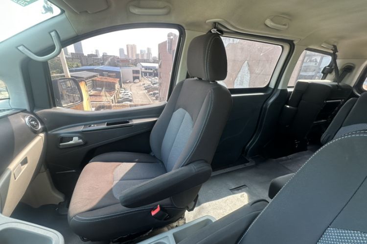 Used JAC Refine M3 2015 Maker Edition 1.6L Luxury Version Interior 13