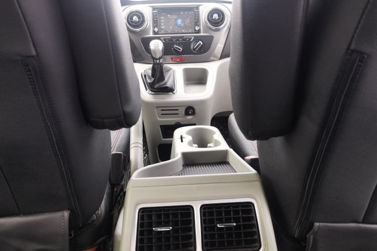 Used JAC Refine M3 2015 Maker Edition 1.6L Luxury Version Interior 4