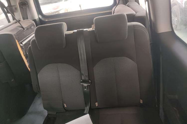 Used JAC Refine M3 2015 Maker Edition 1.6L Luxury Version Left Rear Seat