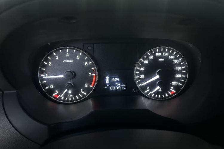 Used JAC Refine M3 2015 Maker Edition 1.6L Luxury Version Odometer Close Up
