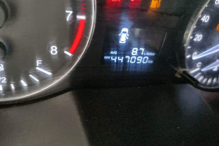 Used JAC Refine M3 2015 Maker Edition 1.6L Luxury Smart Version Odometer Close Up