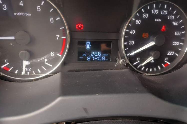 Used JAC Refine M3 2015 Maker Edition 1.6L Luxury Version Odometer Close Up