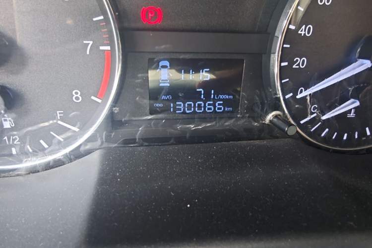 Used JAC Refine M3 2015 Maker Edition 1.6L Luxury Version Odometer Close Up