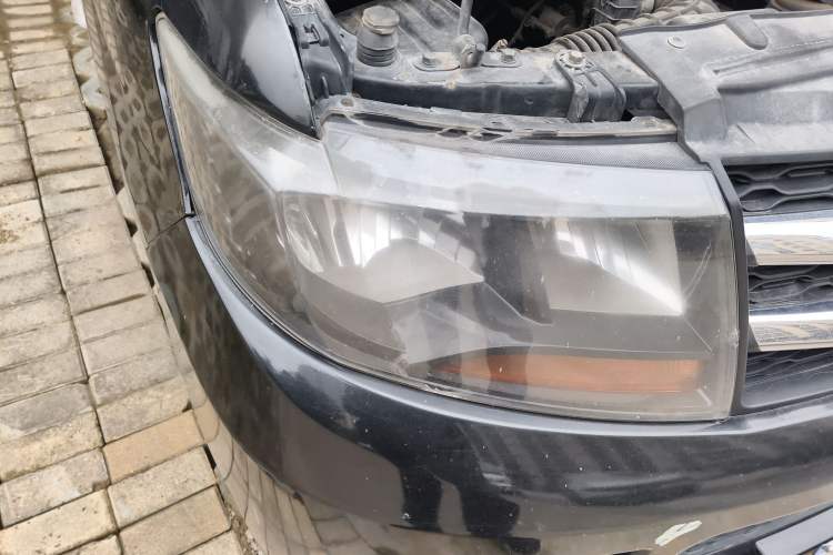 Used JAC Refine M3 2015 Maker Edition 1.6L Luxury Smart Version Right Front Headlight