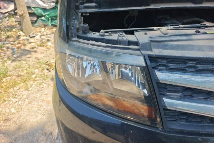 Used JAC Refine M3 2015 Maker Edition 1.6L Luxury Version Right Front Headlight