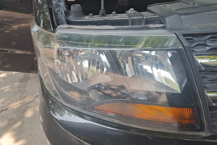 Used JAC Refine M3 2015 Maker Edition 1.6L Luxury Version Right Front Headlight