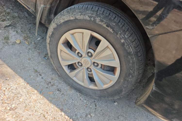 Used JAC Refine M3 2015 Maker Edition 1.6L Luxury Version Right Front Wheel Hub