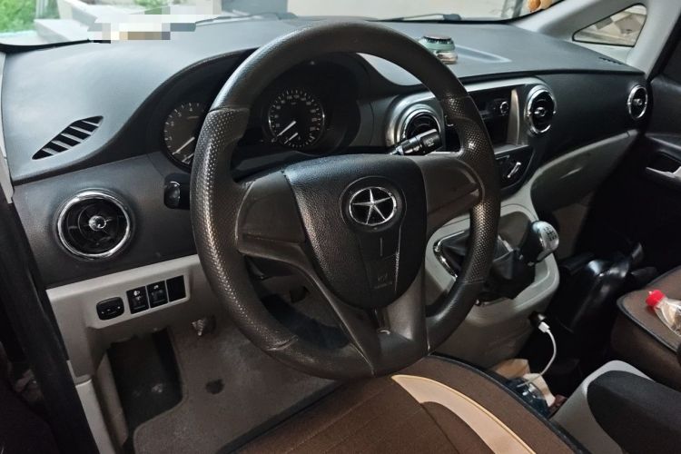 Used JAC Refine M3 2015 Maker Edition 1.6L Luxury Smart Version Steering Wheel