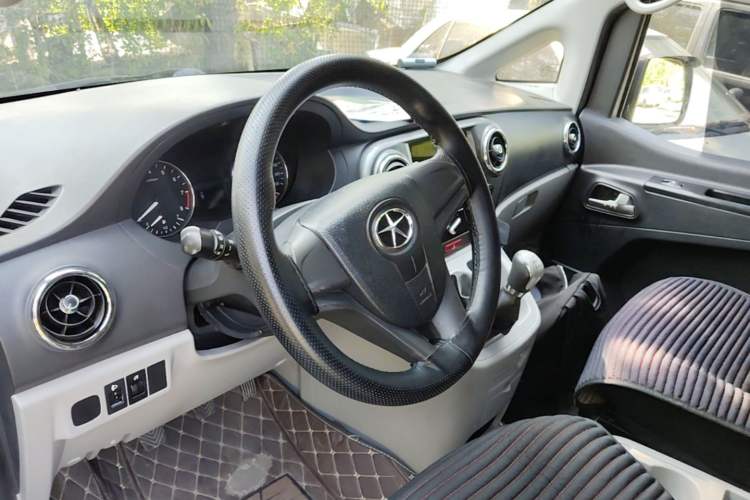 Used JAC Refine M3 2015 Maker Edition 1.6L Luxury Version Steering Wheel
