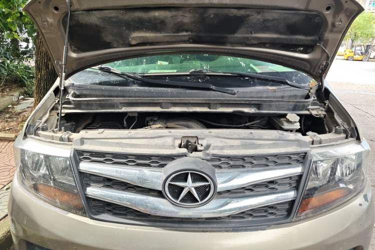 Used JAC Refine M3 2015 Maker Edition 1.6L Luxury Version Engine Bay