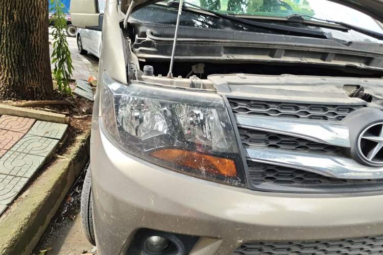 Used JAC Refine M3 2015 Maker Edition 1.6L Luxury Version Right Front Headlight
