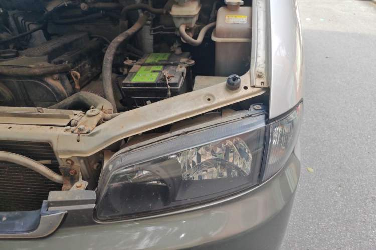 Used JAC Refine M3  Engine Bay Left