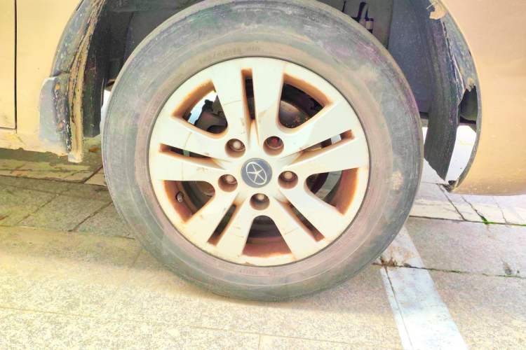 Used JAC Refine M3 2015 Maker Edition 1.6L Luxury Smart Version Right Front Wheel Hub