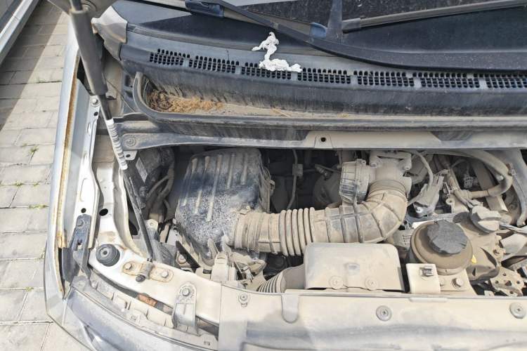 Used JAC Refine M3 2015 Maker Edition 1.6L Luxury Version Engine Bay Right