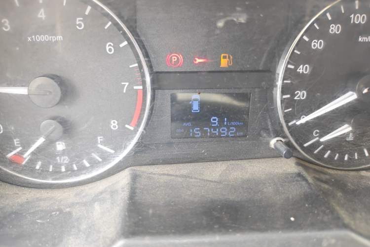 Used JAC Refine M3 2015 Maker Edition 1.6L Luxury Version Odometer Close Up