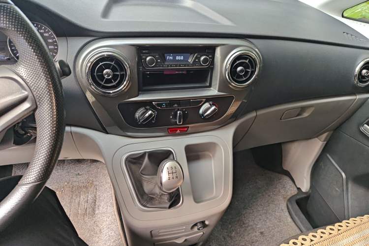 Used JAC Refine M3 2015 Maker Edition 1.6L Luxury Version Audio And AC Panel