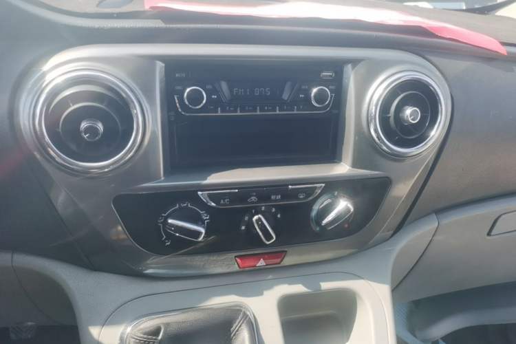 Used JAC Refine M3 2015 Maker Edition 1.6L Luxury Smart Version Audio And AC Panel