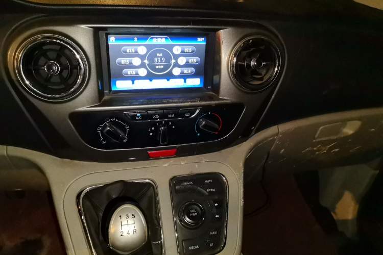 Used JAC Refine M3 2015 Maker Edition 1.6L Luxury Smart Version Audio And AC Panel