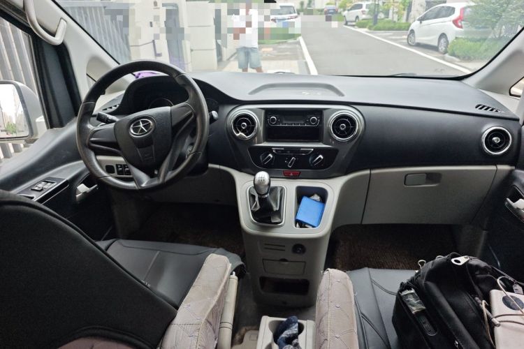 Used JAC Refine M3 2015 Maker Edition 1.6L Luxury Version Center Console