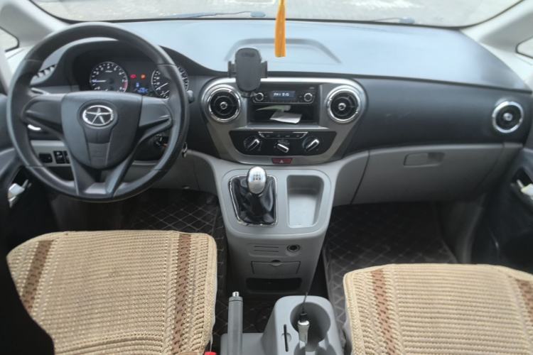 Used JAC Refine M3 2015 Maker Edition 1.6L Luxury Smart Version Center Console