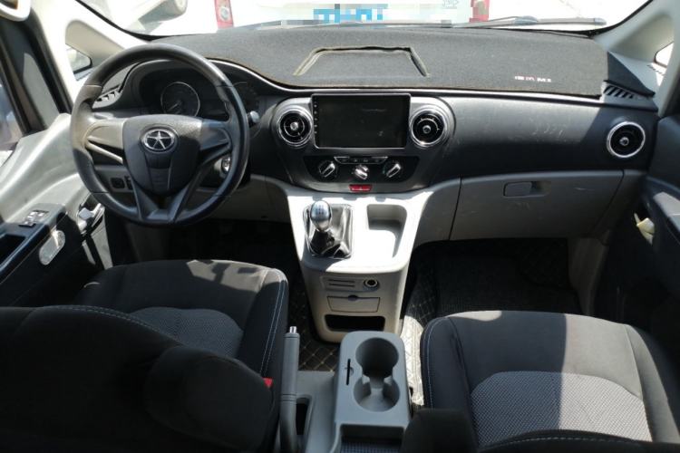 Used JAC Refine M3 2015 Maker Edition 1.6L Luxury Version Center Console