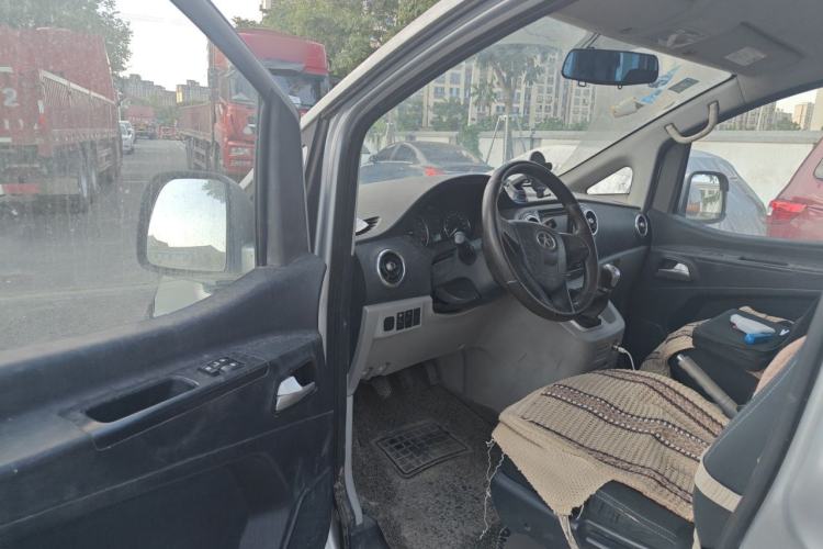 Used JAC Refine M3 2015 Maker Edition 1.6L Luxury Version Driver Seat