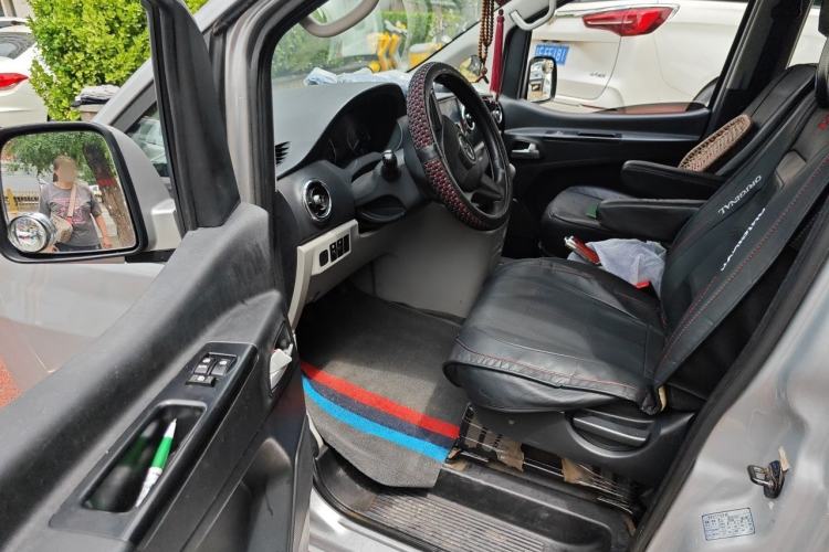Used JAC Refine M3 2015 Maker Edition 1.6L Luxury Version Driver Seat