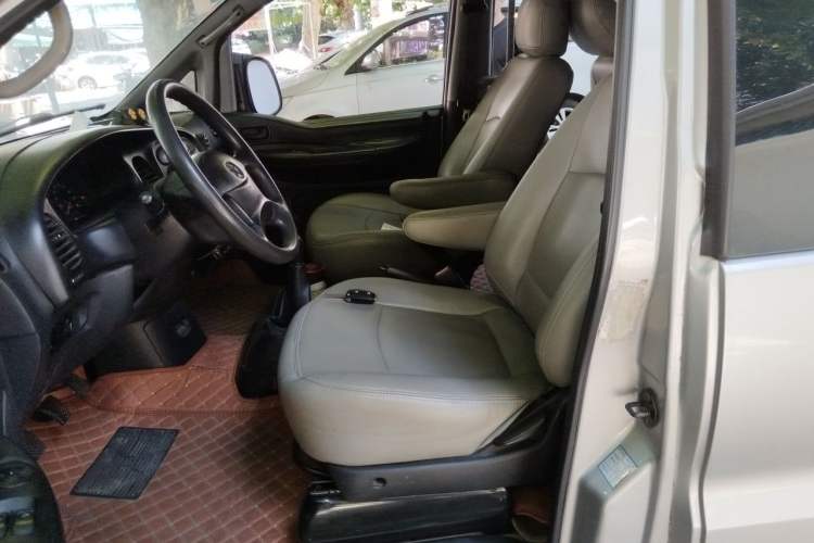 Used JAC Refine M3 2015 2.0L Luxury Model Driver Seat
