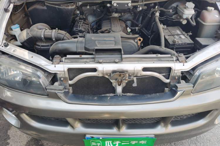 Used JAC Refine M3 2015 2.0L Luxury Model Engine Bay