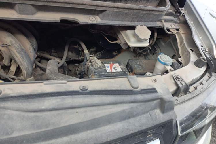 Used JAC Refine M3 2015 Maker Edition 1.6L Luxury Version Engine Bay Left