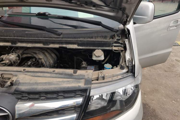 Used JAC Refine M3 2015 Maker Edition 1.6L Luxury Version Engine Bay Left