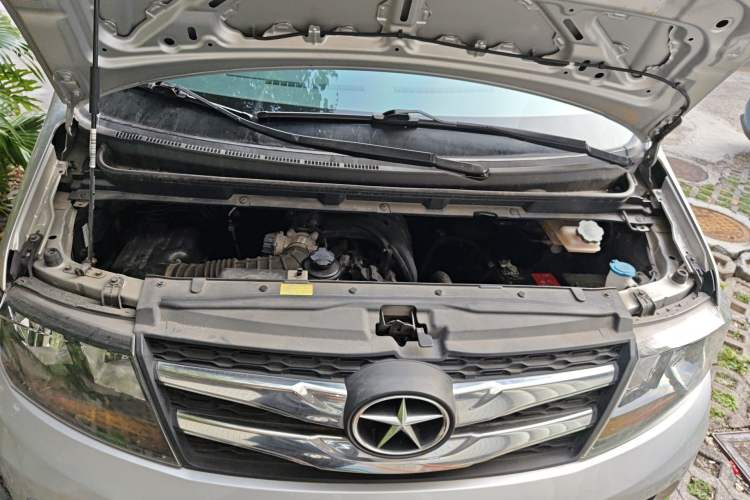 Used JAC Refine M3 2015 Maker Edition 1.6L Luxury Version Engine Bay