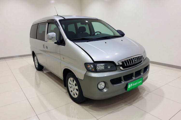 Used JAC Refine M3 2015 2.0L Luxury Model Front Right 45 Deg