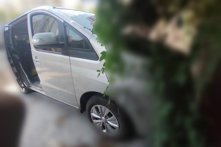 Used JAC Refine M3 2015 Maker Edition 1.6L Luxury Smart Version Front Right 45 Deg
