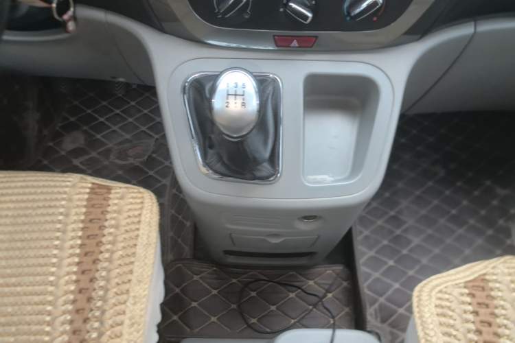 Used JAC Refine M3 2015 Maker Edition 1.6L Luxury Smart Version Gear Lever